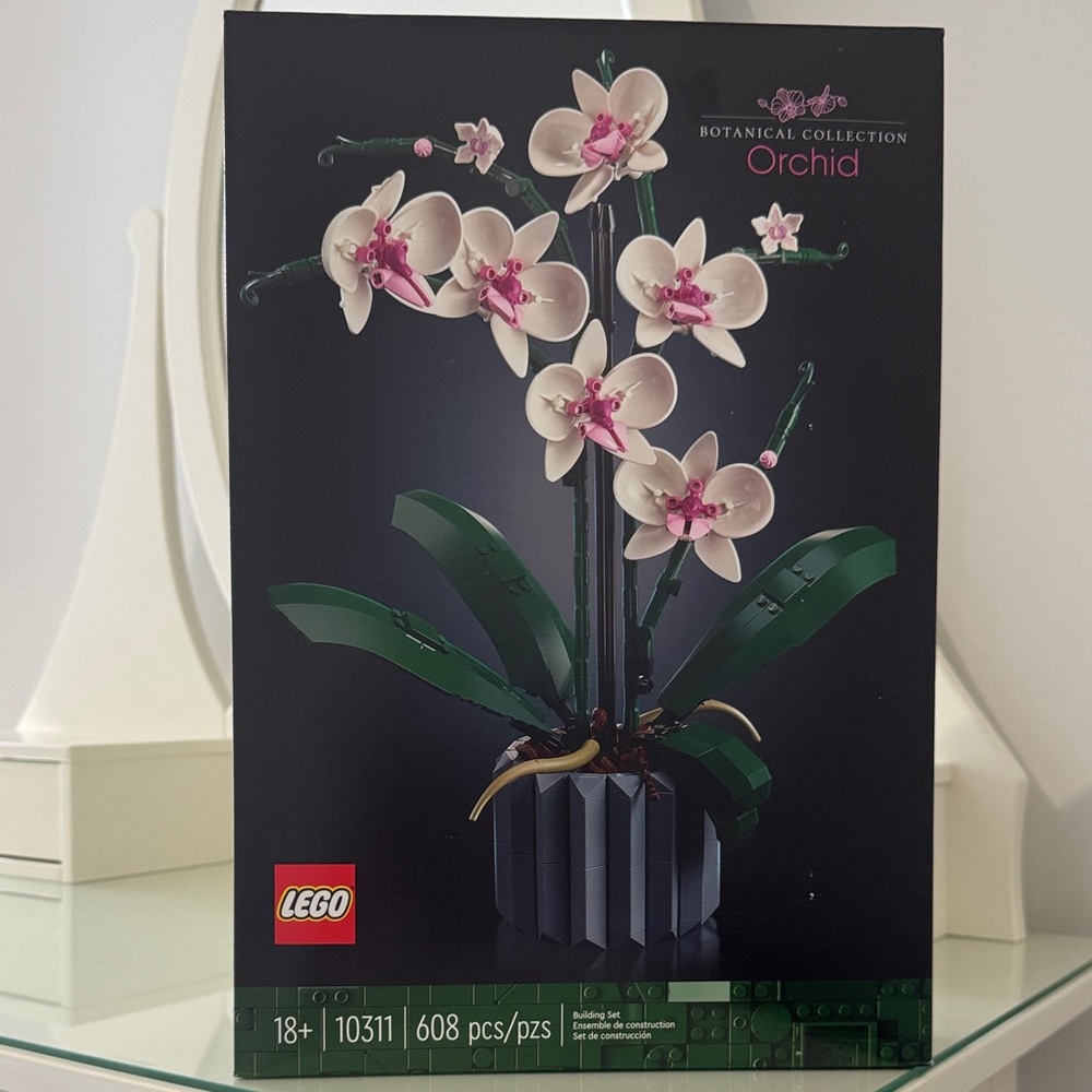 Brand New Lego Orchid Set